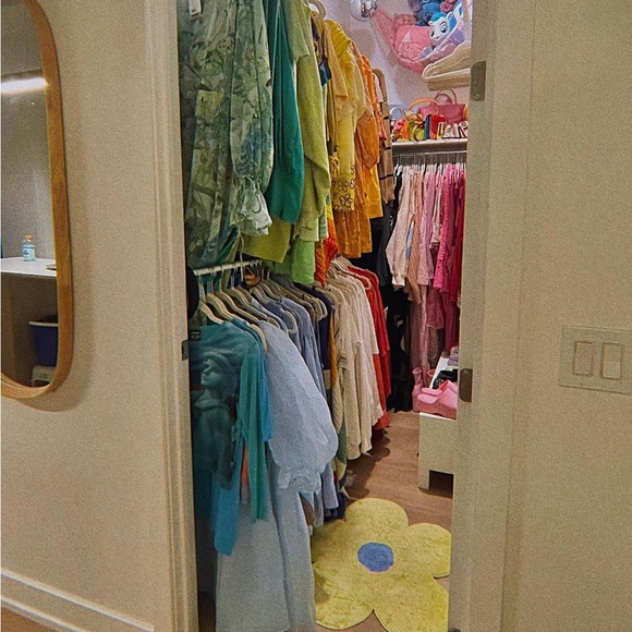 Meet your Posher, Sam - Picture 2 of 2